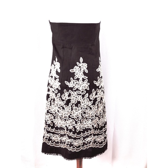 The Wrights Woman’s Linen Blend Strapless Dress - Picture 5 of 8